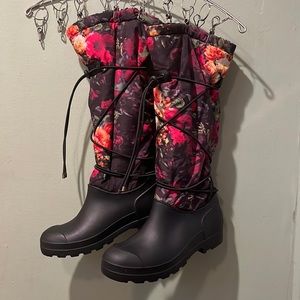 Dirty Laundry rain boot.